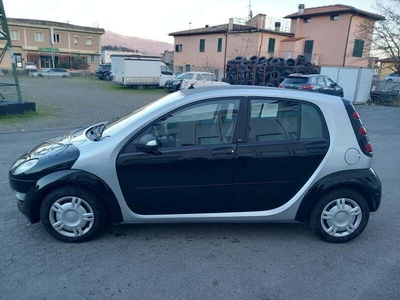 Usato 2005 Smart ForFour 1.1 Benzin 75 CV (3.000 €)