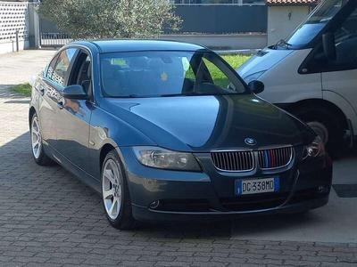 Usato 2006 BMW 325 2.5 Benzin 218 CV (9.000 €)