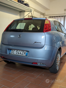 Usato 2006 Fiat Grande Punto 1.2 Benzin 65 CV (2.700 €)