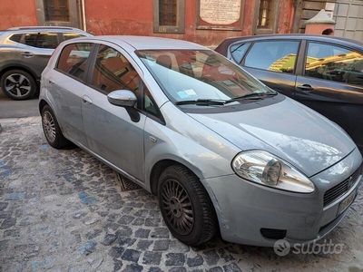 Usato 2006 Fiat Grande Punto Benzin (3.900 €)