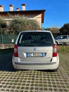 Usato 2006 Fiat Idea 1.4 Benzin 77 CV (1.900 €)
