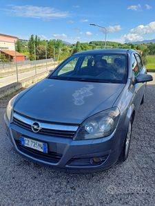 Usato 2006 Opel Astra 1.7 Diesel 101 CV (1.000 €)