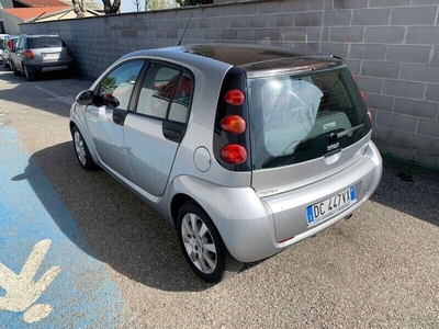 Usato 2006 Smart ForFour 1.3 Benzin 95 CV (4.500 €)