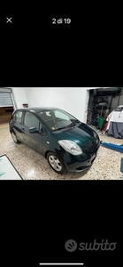 Usato 2006 Toyota Yaris 1.3 Benzin 87 CV (4.690 €)