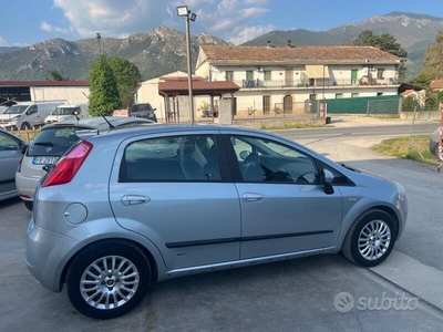 Usato 2007 Fiat Grande Punto 1.4 Benzin 95 CV (2.499 €)