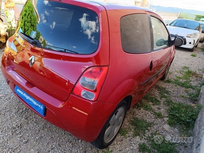 Usato 2007 Renault Twingo Benzin (2.300 €)