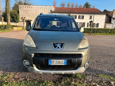 Usato 2008 Peugeot 2008 1.6 Diesel 109 CV (3.000 €)