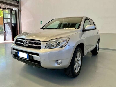 Usato 2008 Toyota RAV4 2.0 Benzin 152 CV (9.500 €)