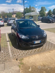 Usato 2009 Mazda 2 1.2 Benzin 75 CV (5.200 €)