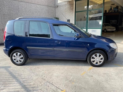 Usato 2009 Skoda Roomster 1.2 Benzin 69 CV (4.400 €)