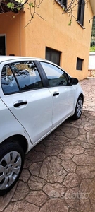 Usato 2009 Toyota Yaris 1.0 Benzin 69 CV (2.500 €)