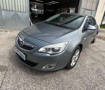 Usato 2010 Opel Astra 1.4 Benzin 101 CV (5.000 €)