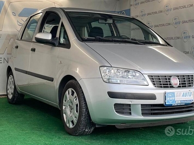 Usato 2011 Fiat Idea 1.4 Benzin 95 CV (3.500 €)