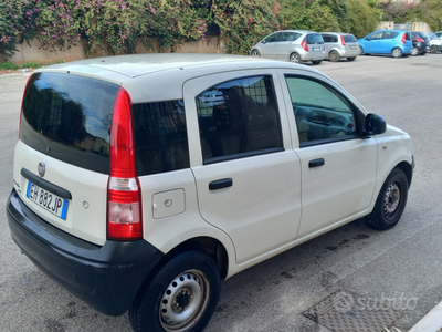 Usato 2011 Fiat Panda 1.2 Benzin (2.300 €)