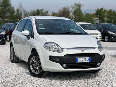 Usato 2011 Fiat Punto 1.2 Benzin 60 CV (6.990 €)