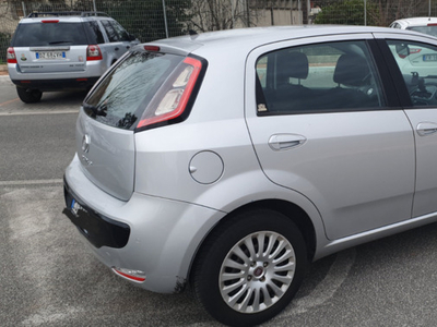 Usato 2011 Fiat Punto Evo 1.4 Benzin 77 CV (5.700 €)