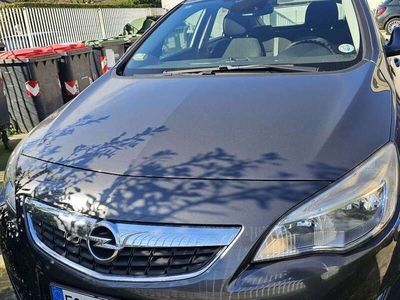 Usato 2011 Opel Astra 1.6 Benzin 116 CV (4.900 €)