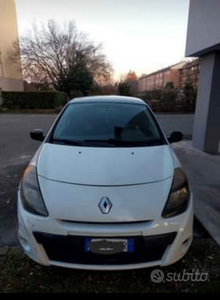 Usato 2011 Renault Clio III 1.1 Benzin 75 CV (3.000 €)