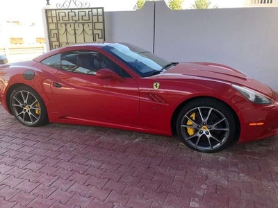 Usato 2012 Ferrari California 4.3 Benzin 489 CV (129.000 €)