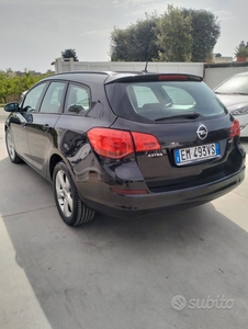 Usato 2012 Opel Astra 1.7 Diesel 110 CV (4.700 €)