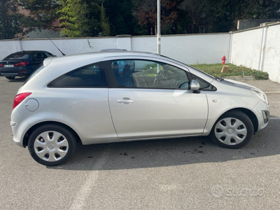 Usato 2012 Opel Corsa 1.2 Benzin 85 CV (4.300 €)