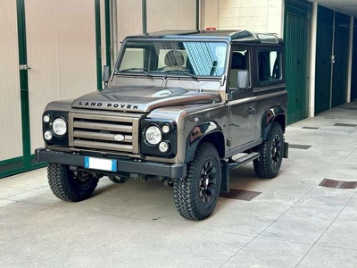 Usato 2013 Land Rover Defender 2.2 Diesel 122 CV (52.000 €)