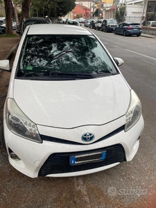 Usato 2013 Toyota Yaris Hybrid 1.0 El_Hybrid 65 CV (8.500 €)