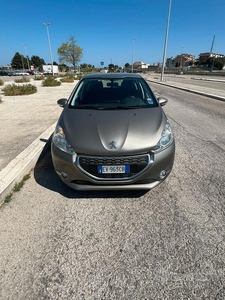 Usato 2014 Peugeot 208 1.4 LPG_Hybrid 95 CV (6.800 €)