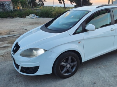 Usato 2014 Seat Altea XL 1.6 Diesel 105 CV (9.900 €)