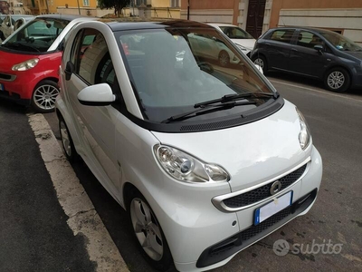 Usato 2014 Smart ForTwo Coupé 1.0 Benzin 71 CV (6.800 €)