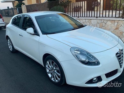 Usato 2015 Alfa Romeo Giulietta 1.6 Diesel 120 CV (9.000 €)