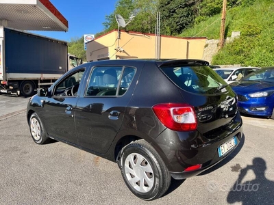 Usato 2015 Dacia Sandero 1.1 LPG_Hybrid 75 CV (3.800 €)