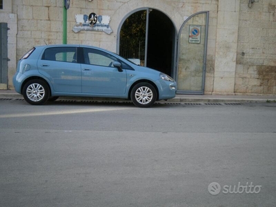 Usato 2015 Fiat Punto 1.2 Benzin 69 CV (6.300 €)