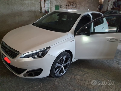Usato 2015 Peugeot 308 1.6 Diesel 120 CV (11.000 €)