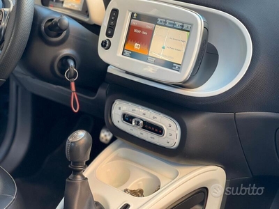 Usato 2015 Smart ForTwo Coupé 0.9 Benzin 90 CV (10.500 €)