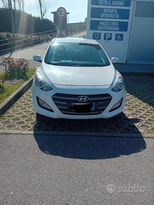 Usato 2016 Hyundai i30 Benzin (9.000 €)