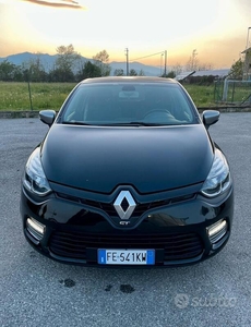 Usato 2016 Renault Clio IV 1.2 Benzin 120 CV (12.900 €)