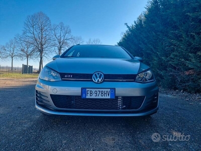 Usato 2016 VW Golf VII 1.4 CNG_Hybrid 125 CV (6.900 €)