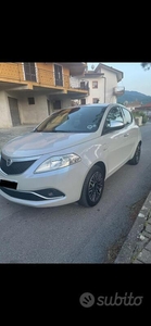 Usato 2017 Lancia Ypsilon Benzin (10.000 €)