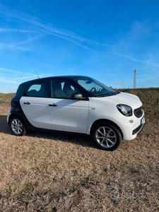 Usato 2017 Smart ForFour 1.0 Benzin 61 CV (11.300 €)