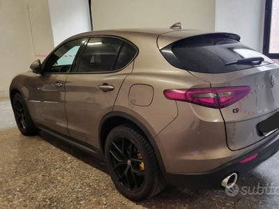 Usato 2018 Alfa Romeo Stelvio 2.1 Diesel 210 CV (22.999 €)