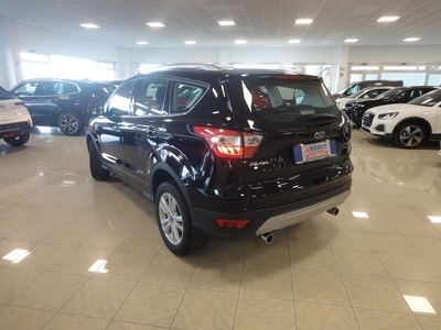 Usato 2018 Ford Kuga 1.5 Diesel 120 CV (18.400 €)