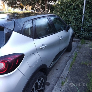 Usato 2018 Renault Captur 1.2 Benzin 120 CV (13.500 €)
