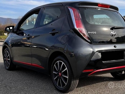 Usato 2018 Toyota Aygo 1.0 Benzin 69 CV (10.000 €)