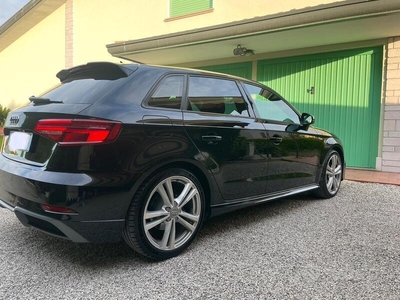 Usato 2019 Audi A3 Sportback 1.5 Benzin 150 CV (27.000 €)