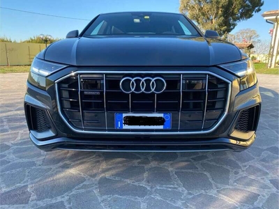 Usato 2019 Audi Q8 3.0 Diesel 286 CV (70.000 €)