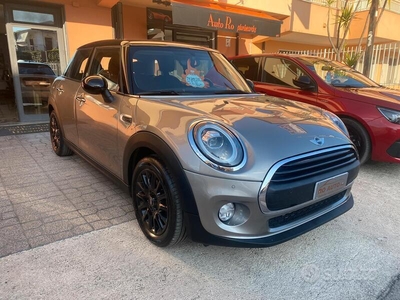 Usato 2019 Mini Cooper Benzin (18.500 €)