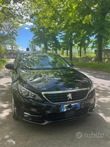 Usato 2019 Peugeot 308 1.5 Diesel 131 CV (10.500 €)