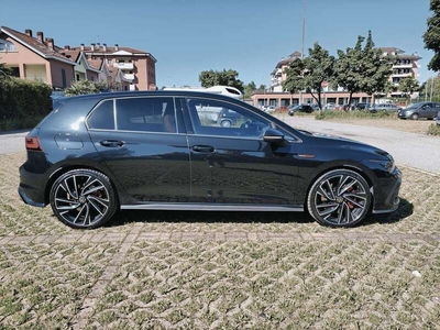 Usato 2020 VW Golf 2.0 Benzin 245 CV (35.900 €)