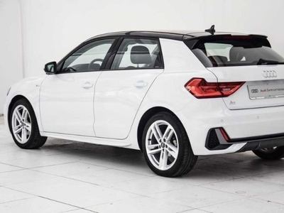 Usato 2021 Audi A1 Sportback 1.0 Benzin 110 CV (25.900 €)